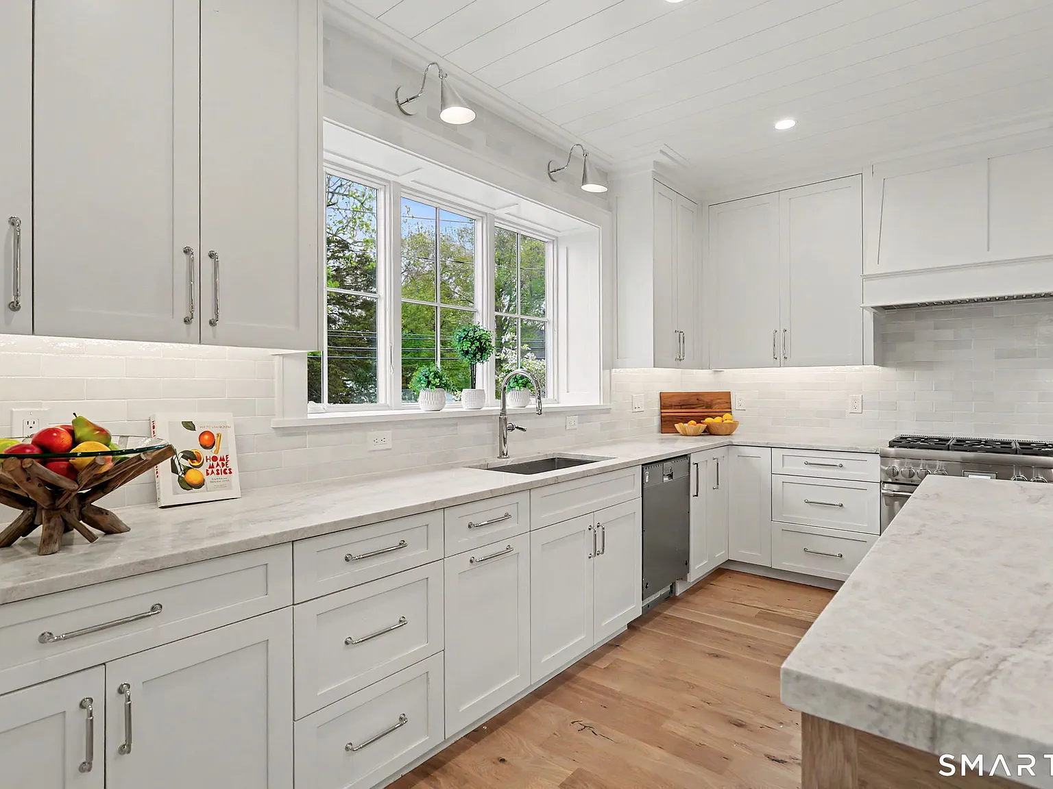 4 bed, 3.5 bath, 1152 sqft, $16,500 — Photo 3