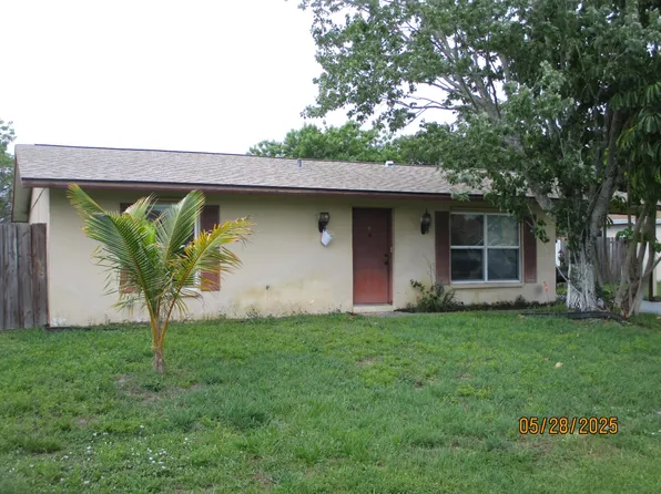 318 NW Byron Street, Port St Lucie, FL 34983