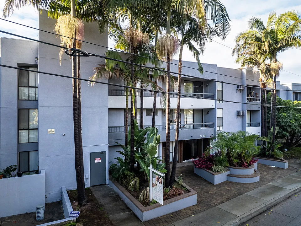 Marathon Apartments