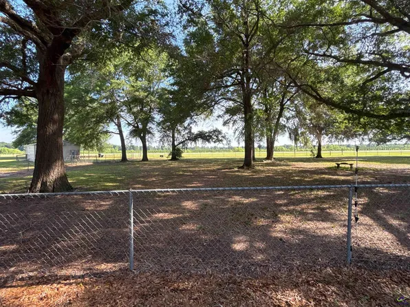 21 Airport Subdivision Rd, Hawkinsville, GA 31036