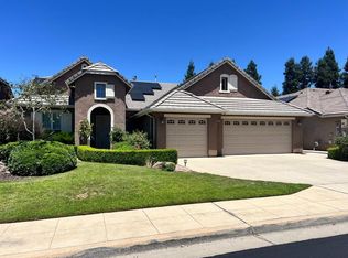 2909 Swift Ave, Clovis, CA 93611