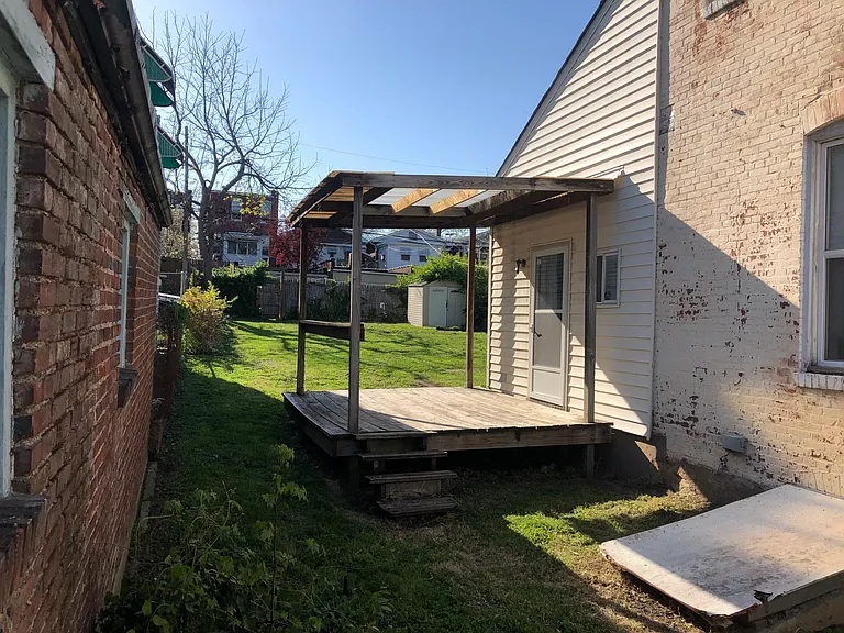 3533 S Spring Ave — Photo 23