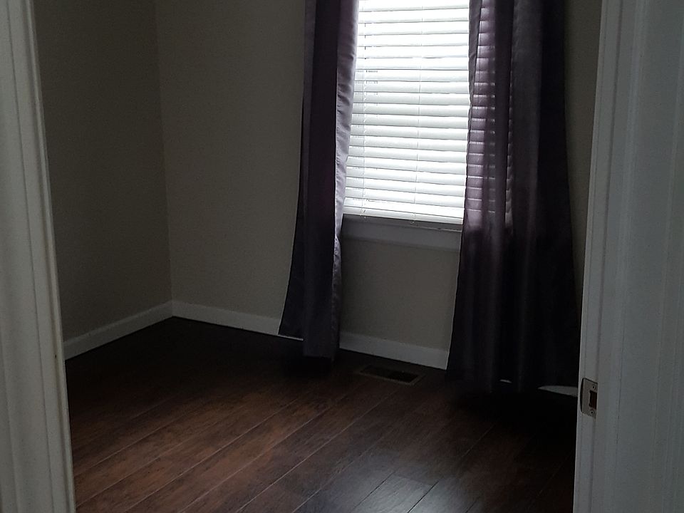1st image of 1394 Goffe St