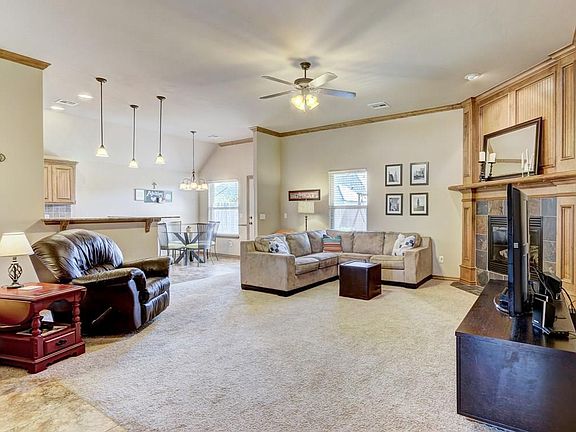 5th image of 12224 Chesterfield Ln