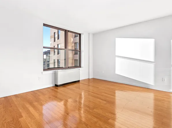 33 Lincoln Road image 1 of 20