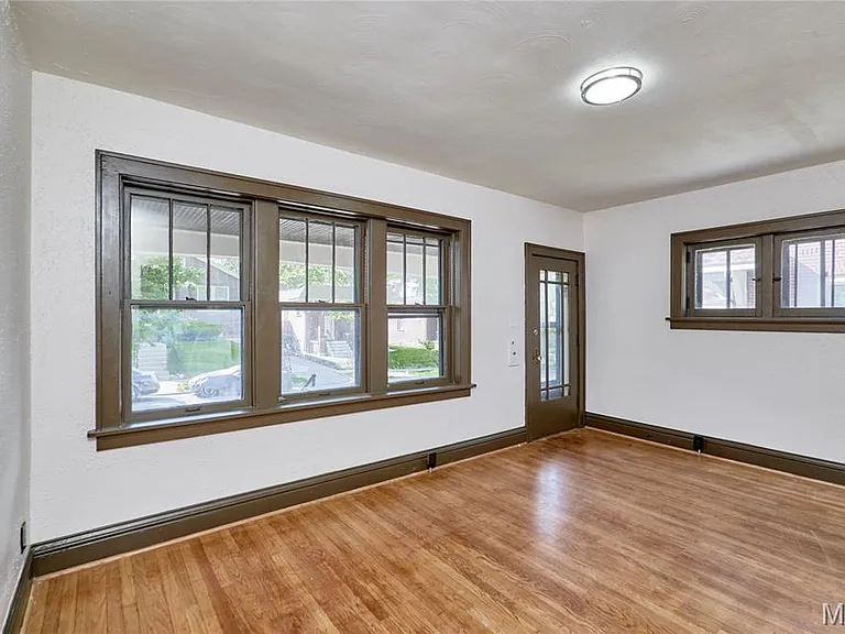 5021 Ray Ave — Photo 5