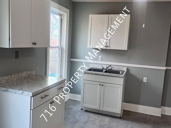 2nd image of 1420 Kenmore Ave