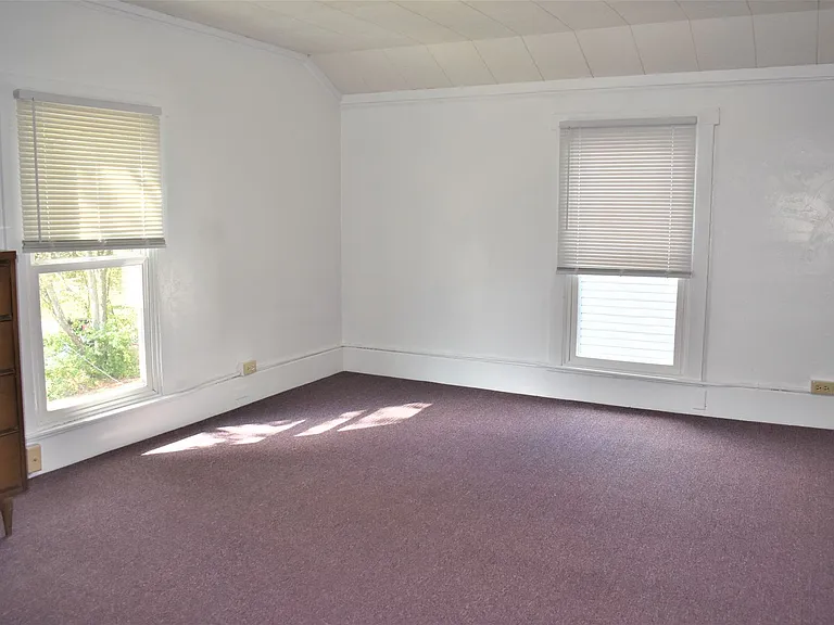 209-211 N Clymer Ave — Photo 6
