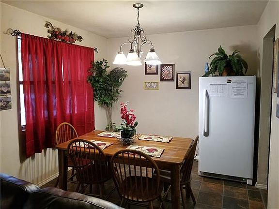 4th image of 1510 Gordon St