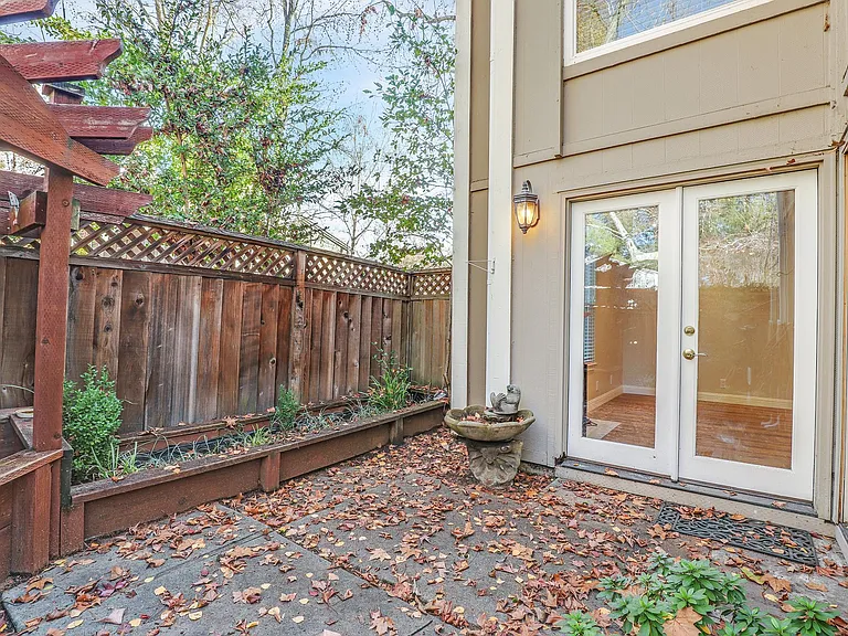 601 Garden Creek Pl — Photo 31