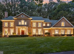 90 River Birch Dr, Great Falls, VA 22066