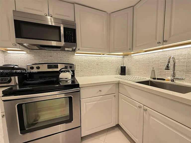 800 West Ave #605 — Photo 5