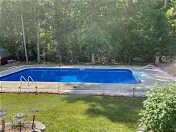 2nd image of 102 Kinlee Ct