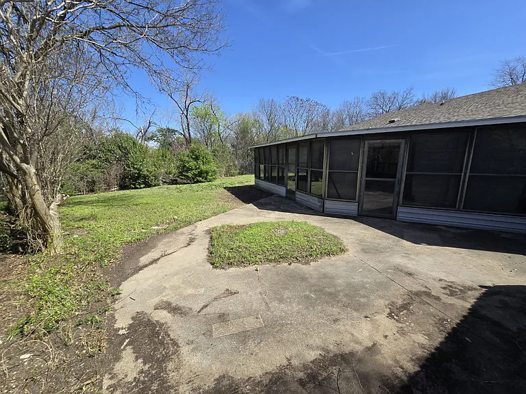 2509 Hollydale Dr — Photo 19