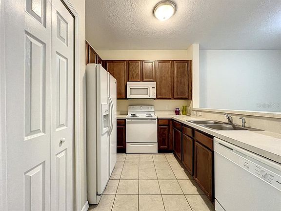 5th image of 10571 Regent Square Dr #1204