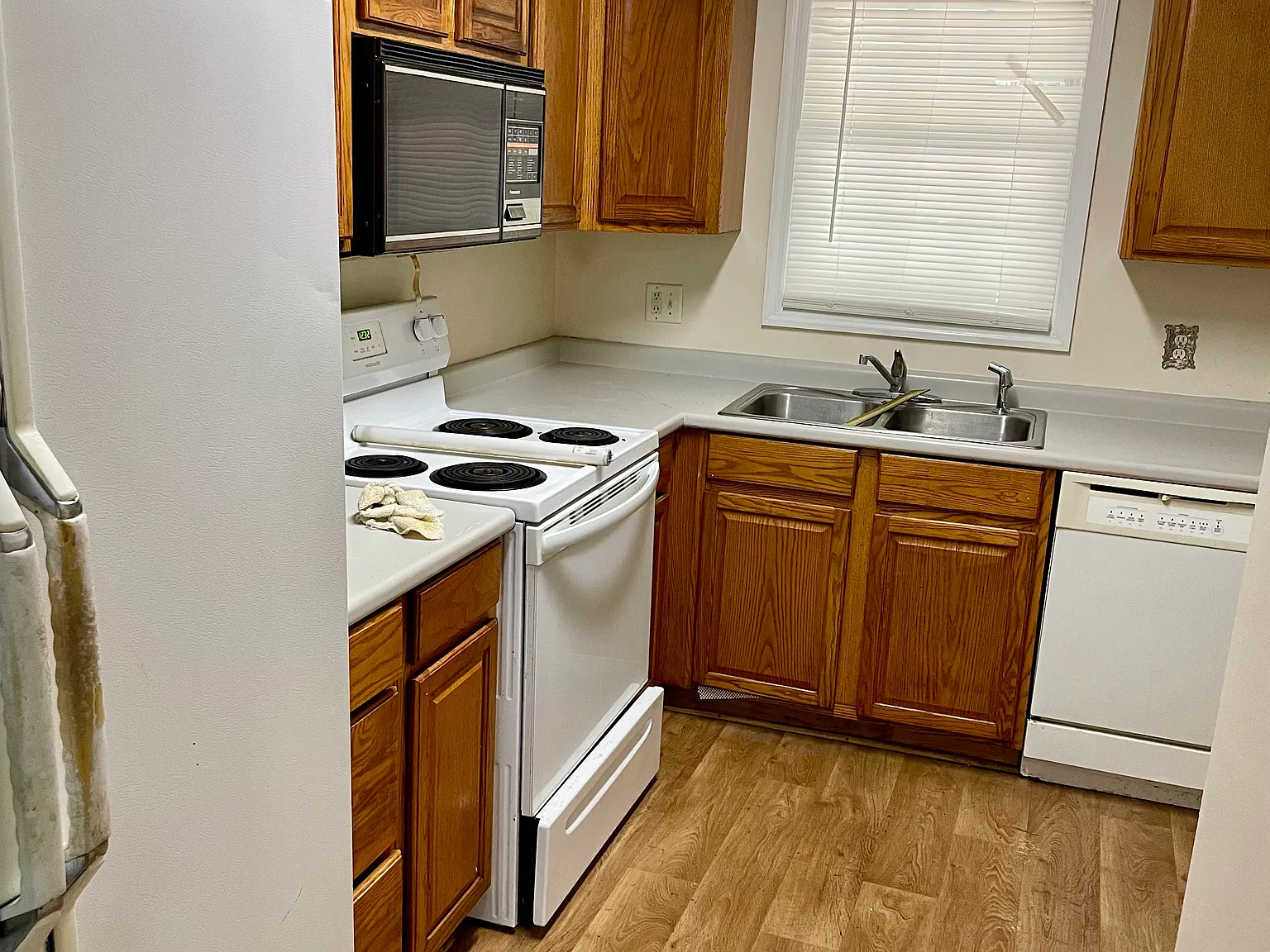 2 bed, 1000 sqft, $1,000 — Photo 3