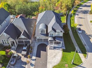 1 McCombe Ln, Vaughan, ON L6A4G4