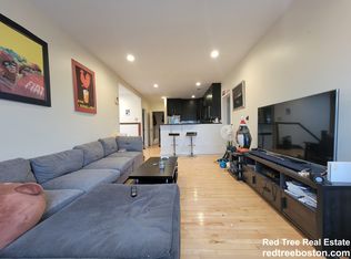 94 Pleasant St APT 3, Brookline, MA 02446