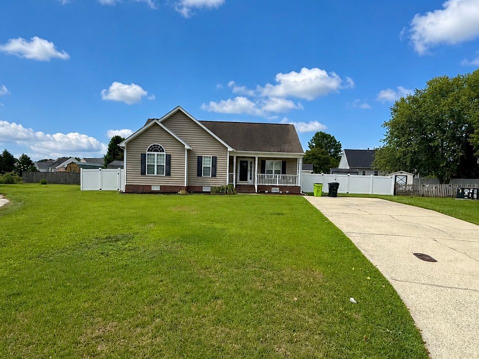 1st image of 720 Carrington Ln