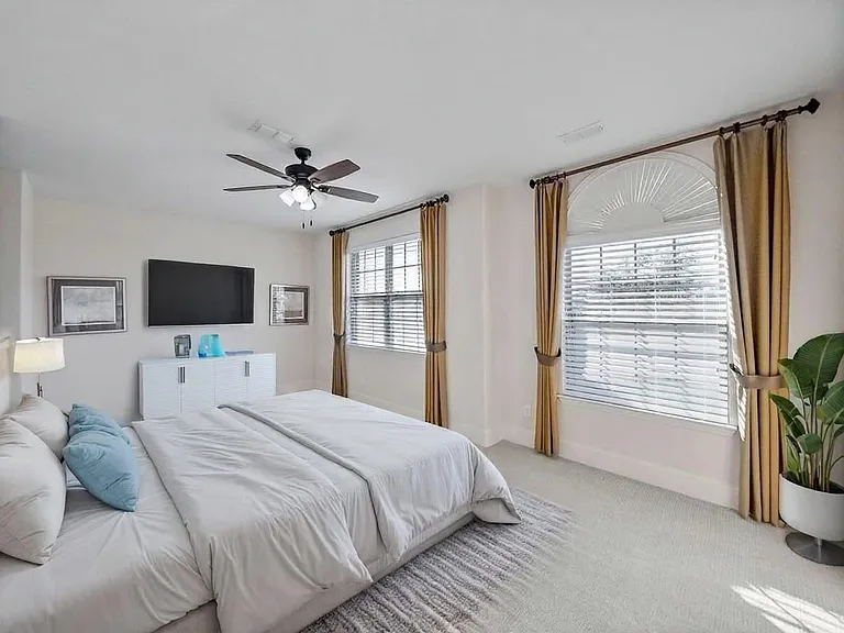 2805 Walnut Creek Ln — Photo 12