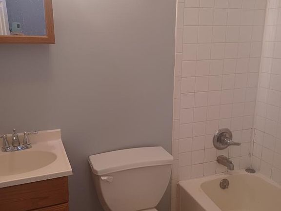 2nd image of 208 Main St #3J