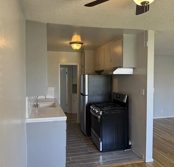 921 Cedar Ave #9 — Photo 14