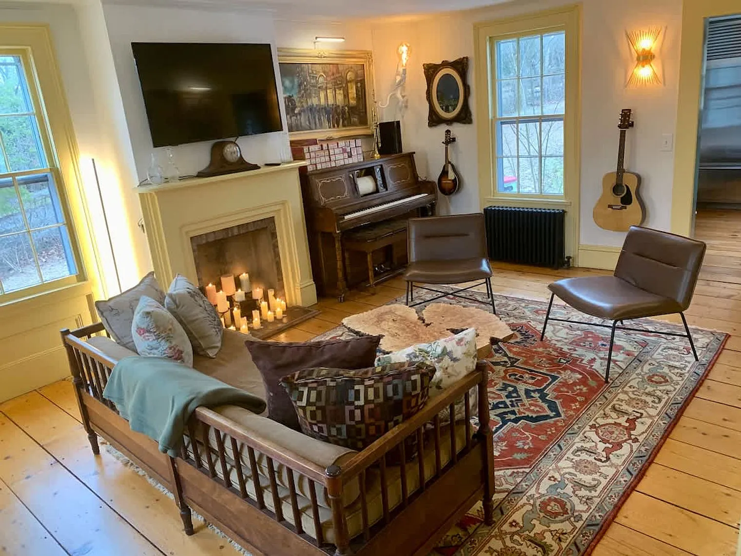4 bed, 3.0 bath, 2497 sqft, $9,696 — Photo 4
