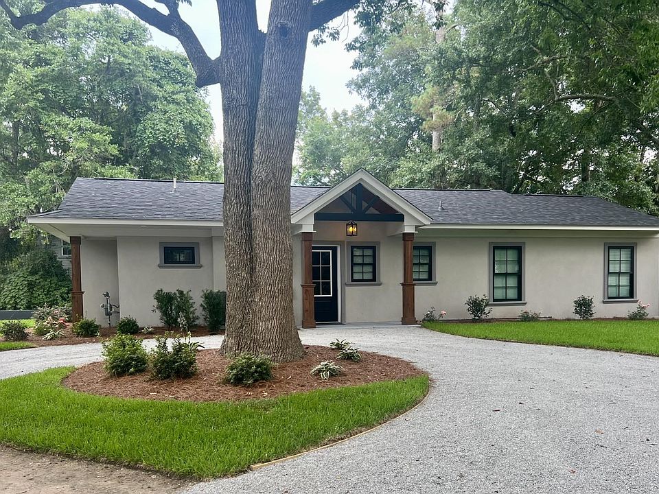 1st image of 346 Waterside Ln.