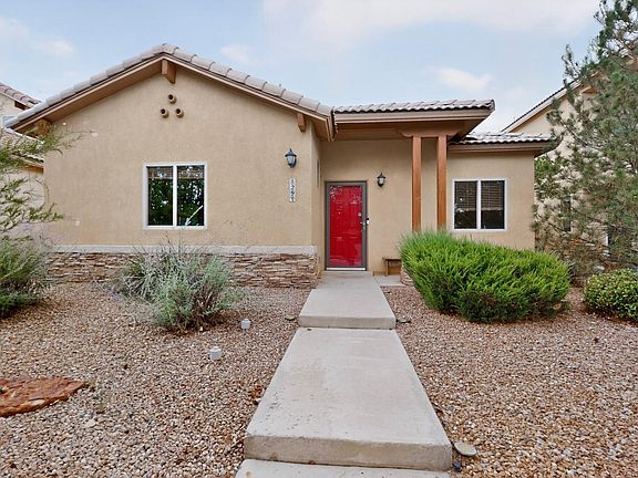 2nd image of 829 Bosque Vista Dr
