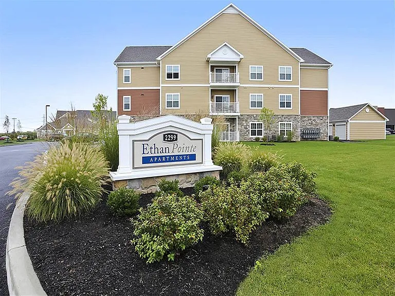 Ethan Pointe Apartment Homes — Photo 22