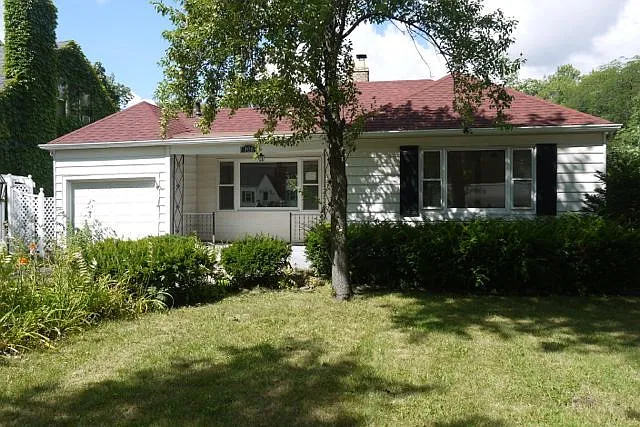 308 S Wolf Rd photo 1