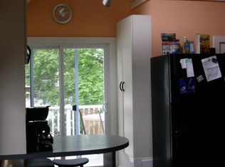 11 Locke St #5, Cambridge, MA 02140