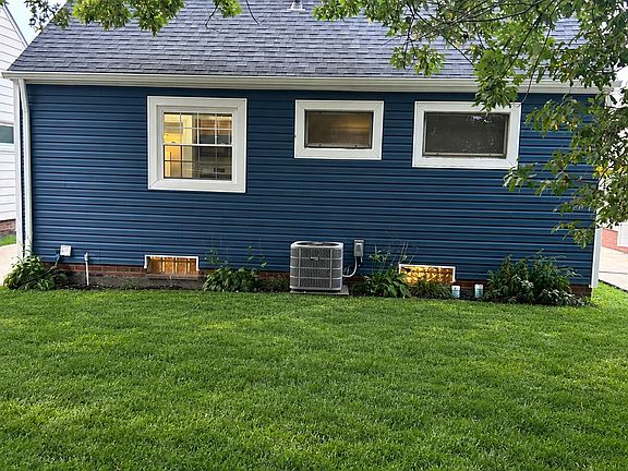 2nd image of 2623 Center Dr