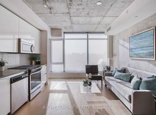 111 Bathurst St #408, Toronto, ON M5V 0M9