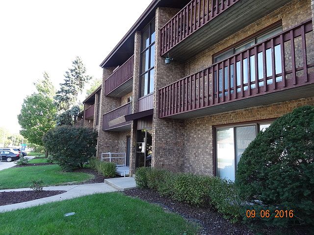 1st image of 1873 S Michigan Ave #3E