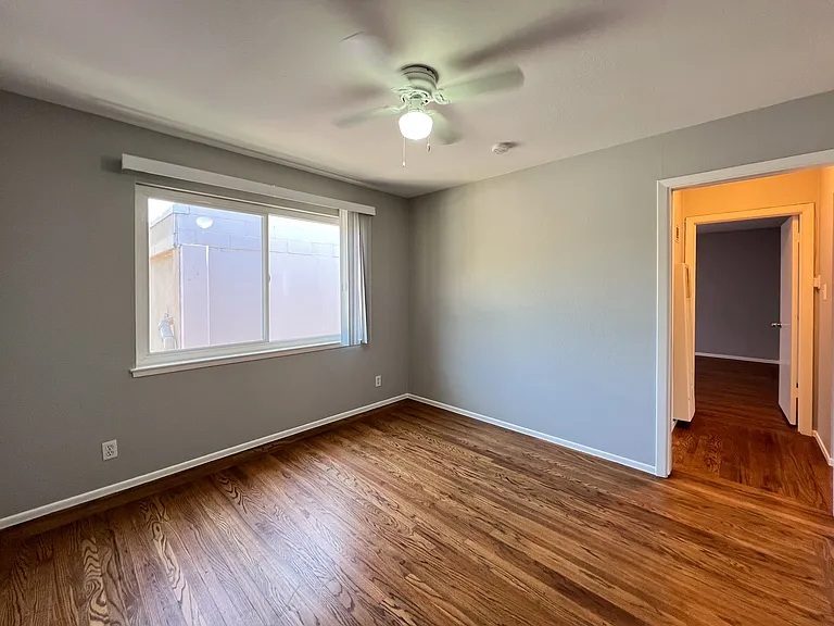 554 Walnut St #5 — Photo 6