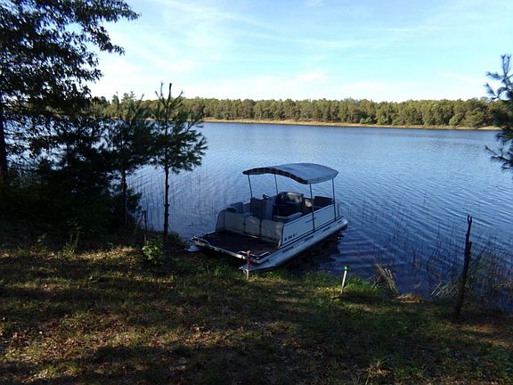 4th image of 1357 Lakeview Dr