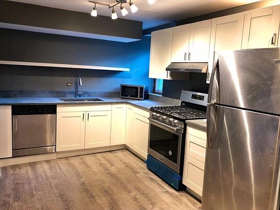 2nd image of 2037 W Estes Ave