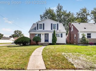 10005 Park Ave, Allen Park, MI 48101
