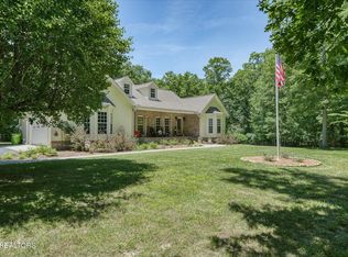 120 Carrie Dr, Crossville, TN 38572