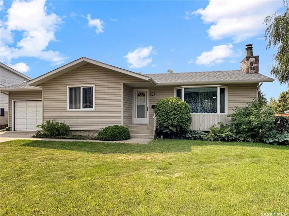 9014 Deans CRESCENT, North Battleford, SK S9A 3H7