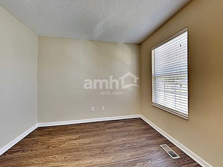 4417 Oakbank Ln — Photo 14