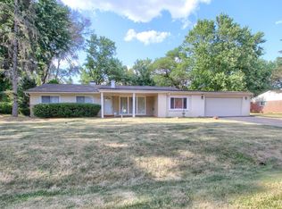 37900 Wendy Lee St, Farmington Hills, MI 48331