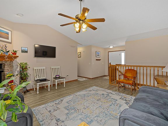 4th image of 4239 Fenwick Dr