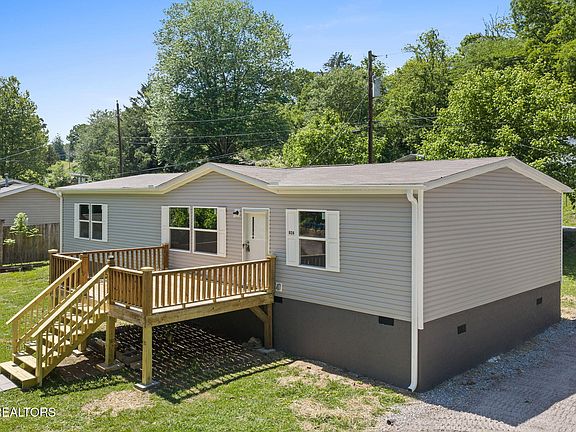 2nd image of 826 Pop Hollow Rd