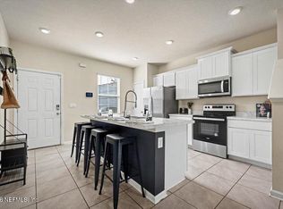 2880 Mule Deer Cir, Jacksonville, FL 32225