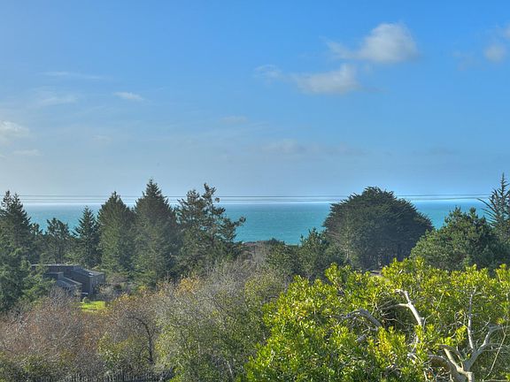 4th image of 38039 Foothill Close