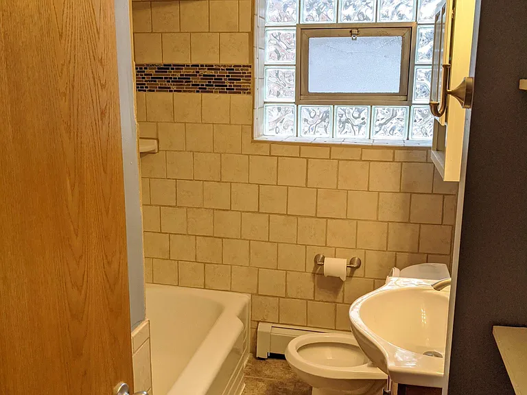 27 S Kensington Ave #1W — Photo 3