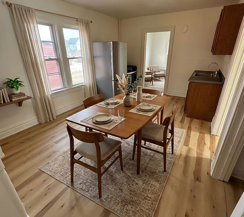 1st image of 1403 Rawson Ave #3