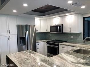 5565 Trailwinds Dr APT 213, Fort Myers, FL 33907